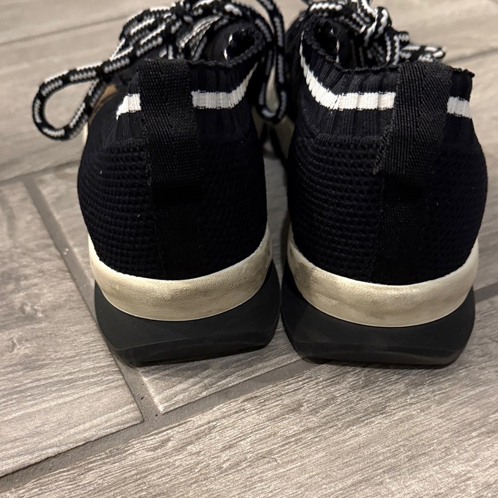 Fendi Black and Brown Women's Sneakers - Picture 4 of 6